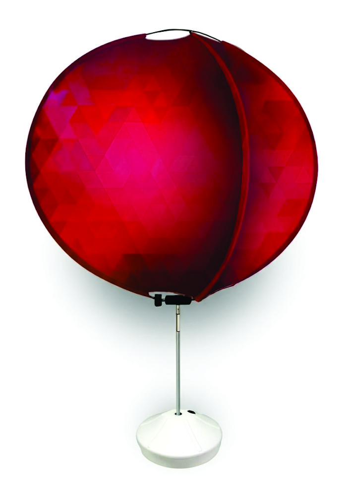 Windbanner Modelo Ball, exibido com base de fixação